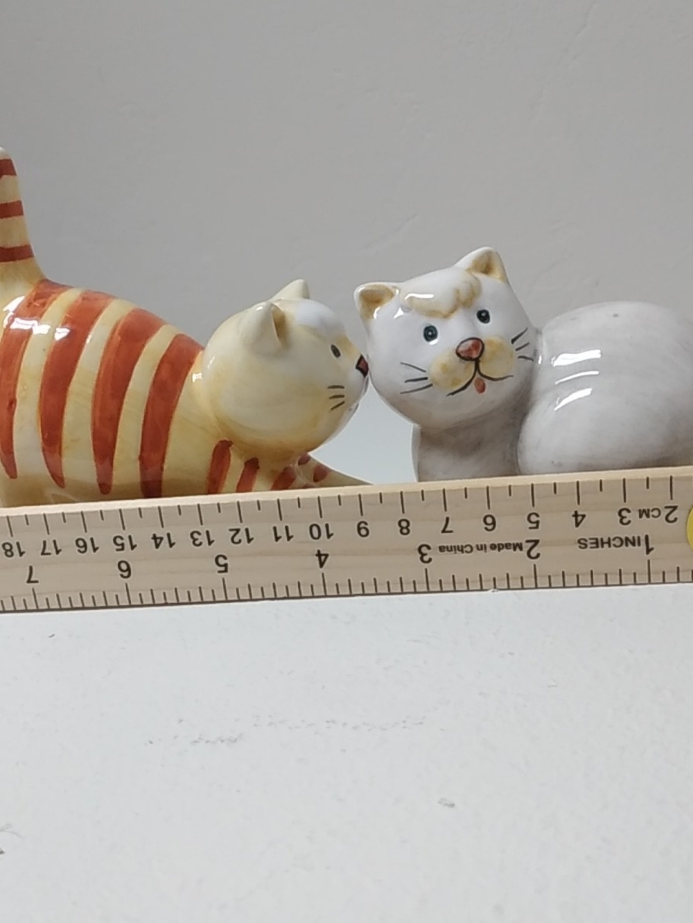 Vintage Ceramic Cat Figurine Salt & Pepper Shaker Set, White-Orange Hand Painted - Picture 10 of 10